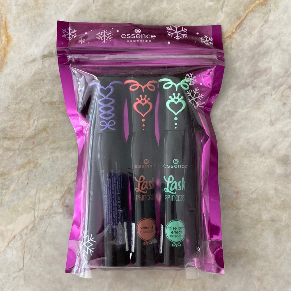 🌷🌷🌷 5/$25 🌷🌷🌷Essence 3 pack Mascara